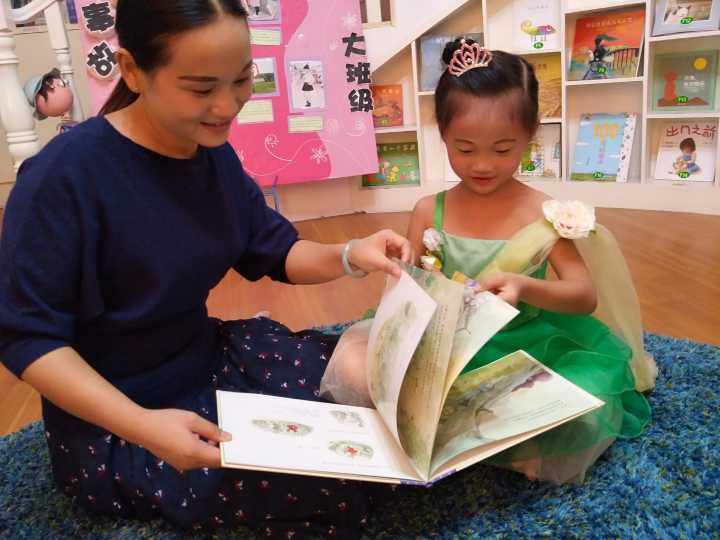 書(shū)香校園，閱讀幸福快樂(lè) ——公明第二幼兒園閱讀月系列活動(dòng)報(bào)道