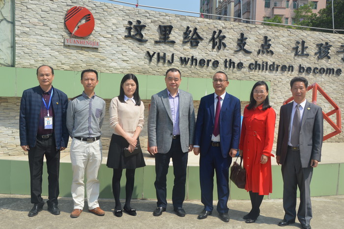 輕車簡從抓實干  深入細致訪民校——區教育局范燕塔局長蒞臨標尚學校調研工作 輕車簡從抓實干  深入細致訪民校——區教育局范燕塔局長蒞臨標尚學校調研工作
