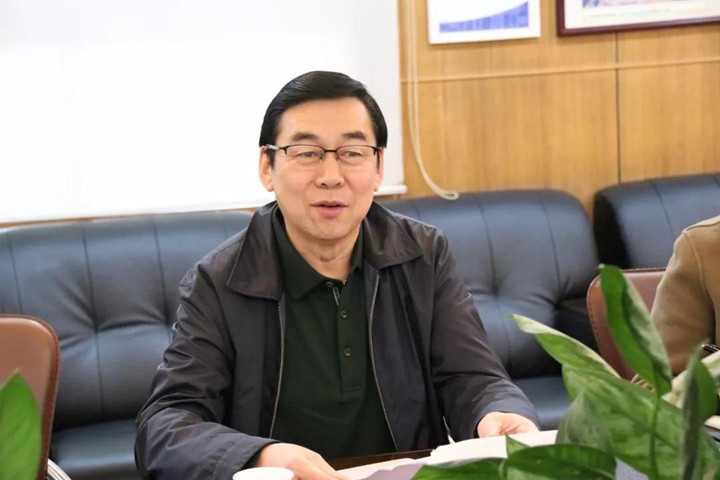 龍華中英文實驗校在區(qū)教育局、區(qū)人民政府教育督導(dǎo)室開學(xué)專項督導(dǎo)檢查中獲佳評